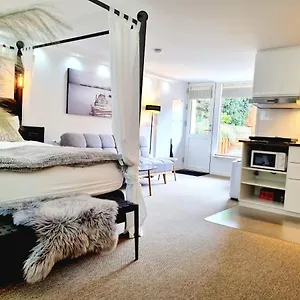  Apartment Neptun Studio-apartment With Terrace.